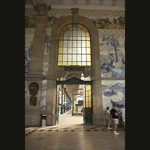 Port - São Bento railway station
