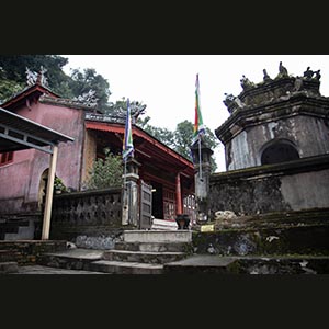Hue - Hon Chen Temple